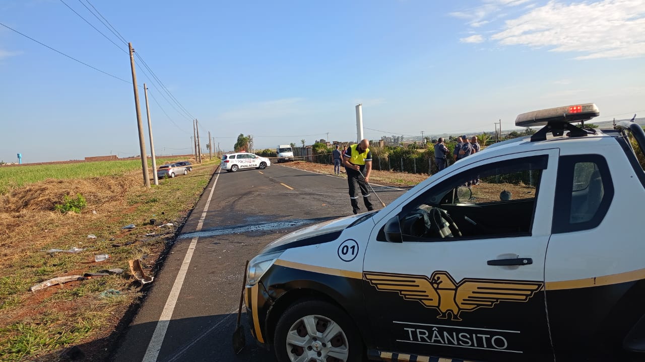 Foto 3 de 3 — Grave acidente entre Matão e Dobrada deixa 18 vítimas; uma morreu